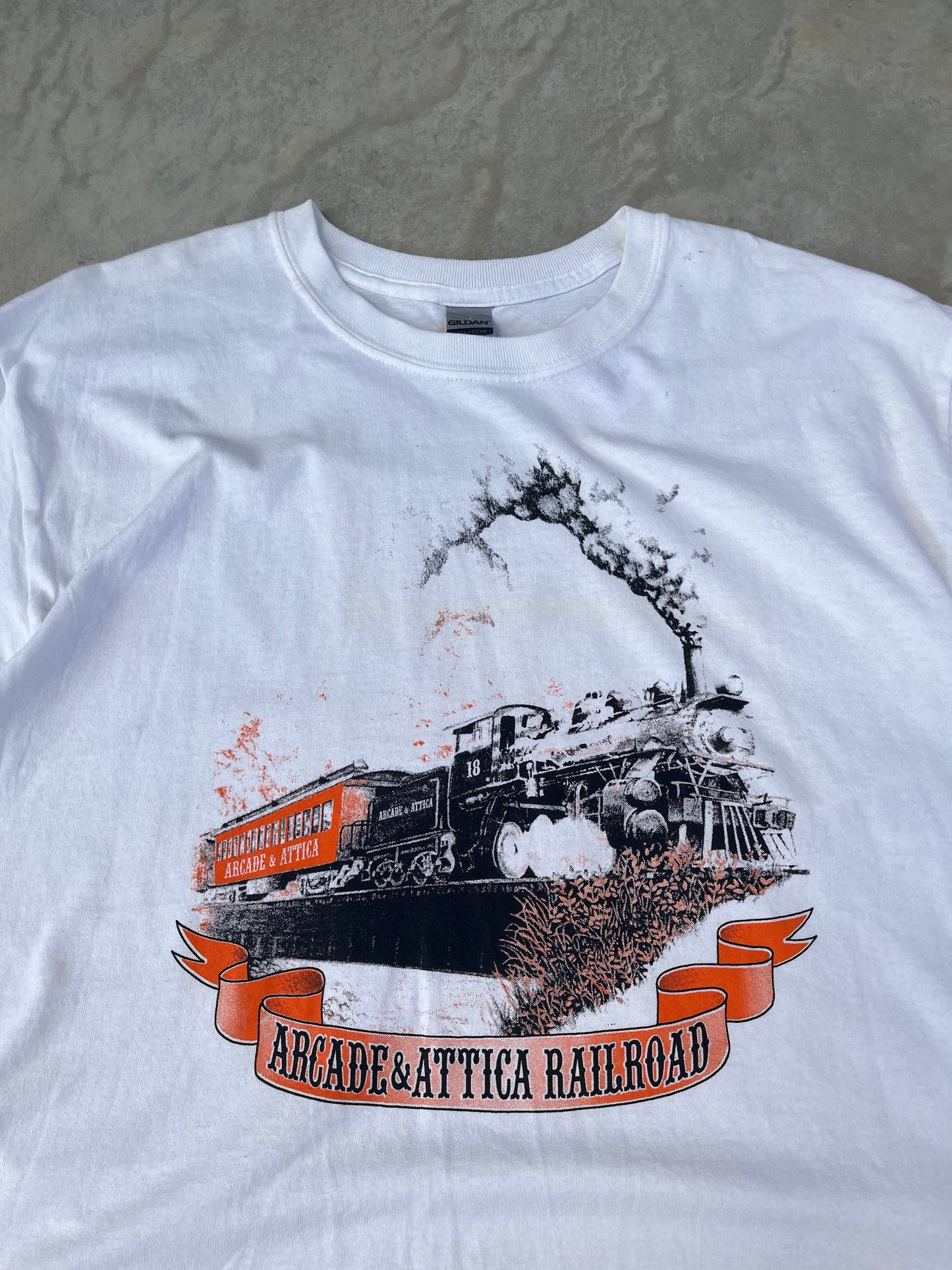 2000S - GRAPHIC “RAILROAD” TSHIRT - L