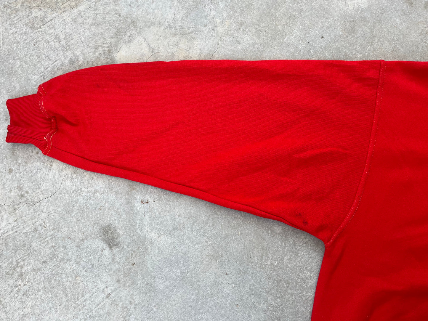 1990S - RED EMBROIDERED SWITZERLAND SWEATSHIRT - L