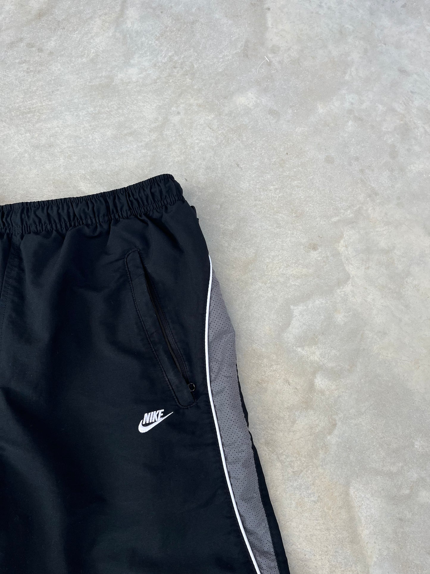 2000S - NIKE SPORT SHORTS - M