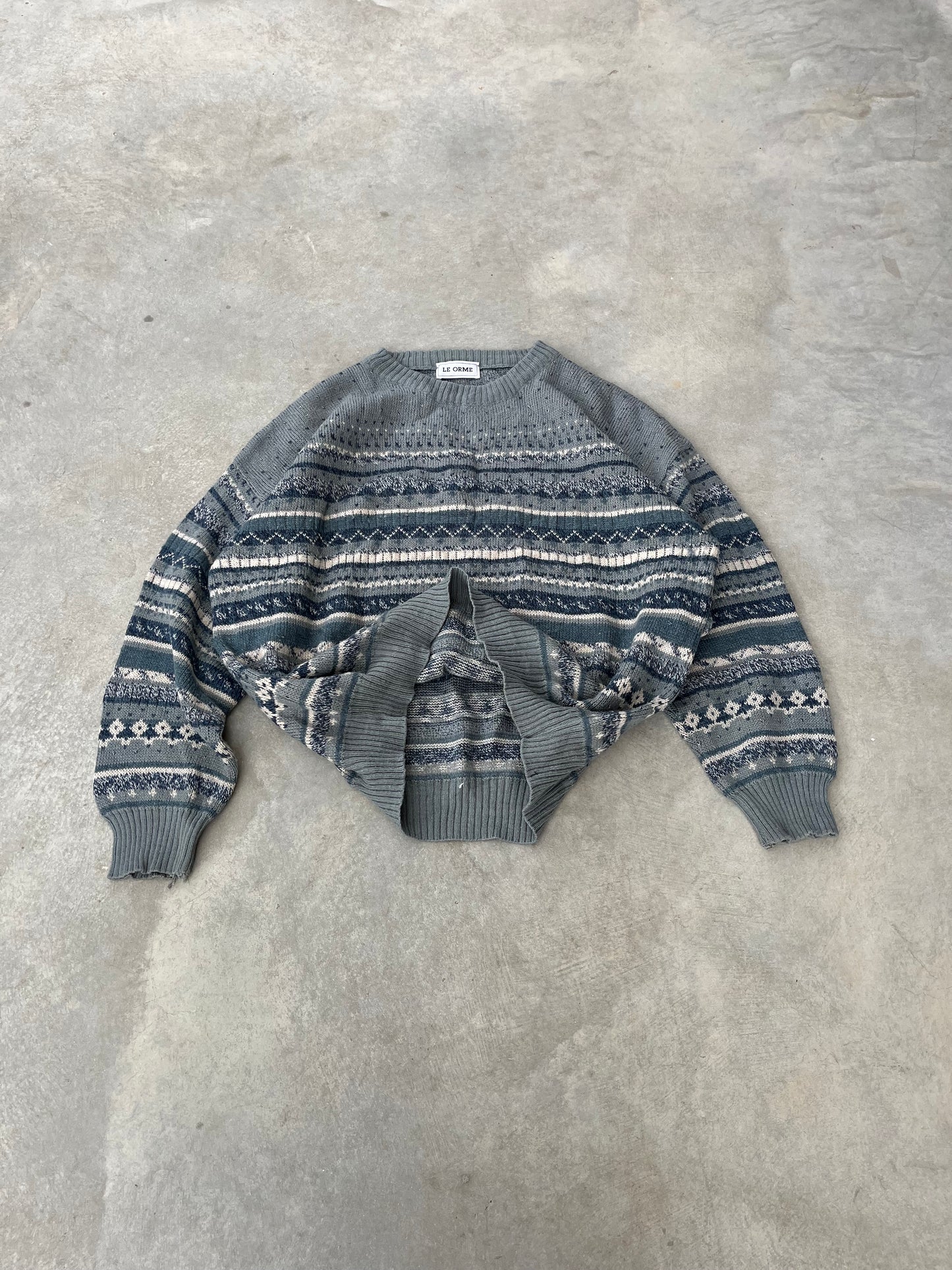 1980 - LIGHT BLUE PATTERNED SWEATER - M