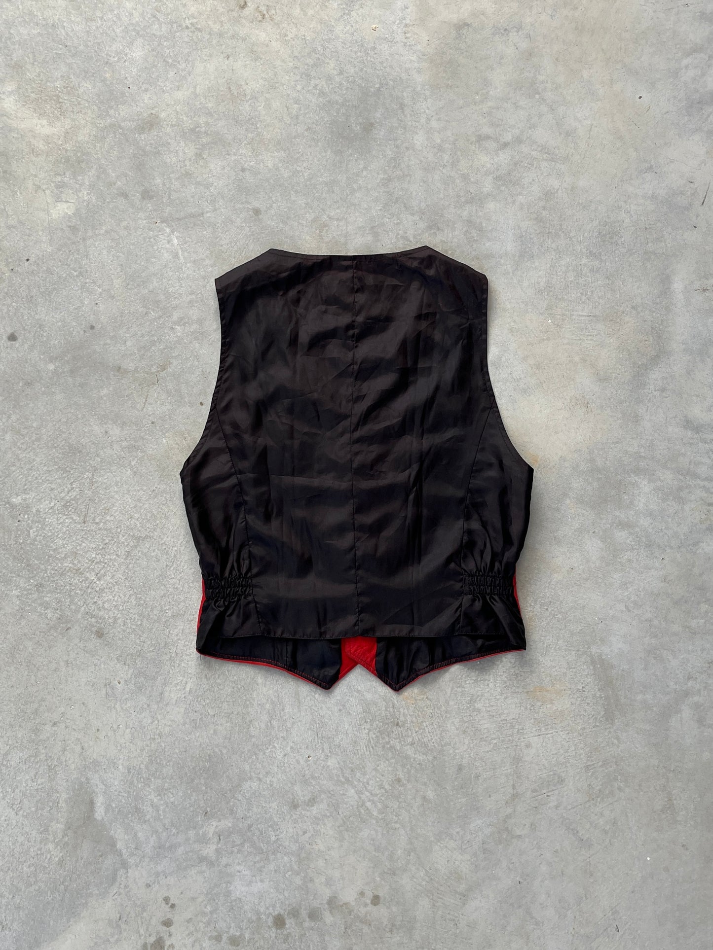 1970S - RED SUEDE VEST - L