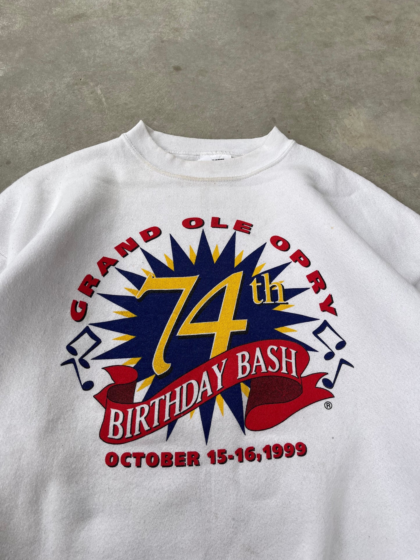 1990S - GRAPHIC “BIRTHDAY BASH” SWEATSHIRT - L