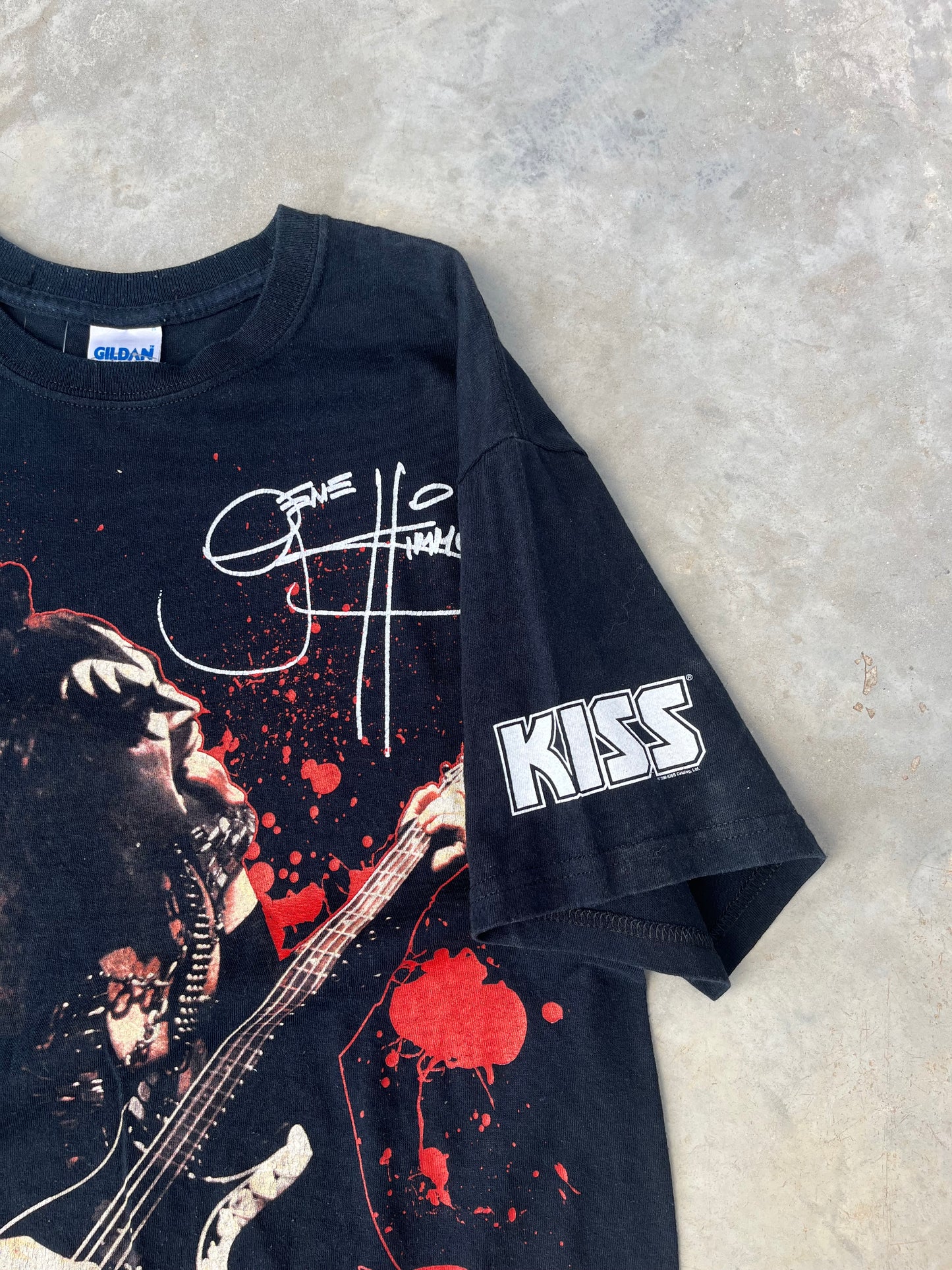 2000S - KISS GRAPHIC TSHIRT - M
