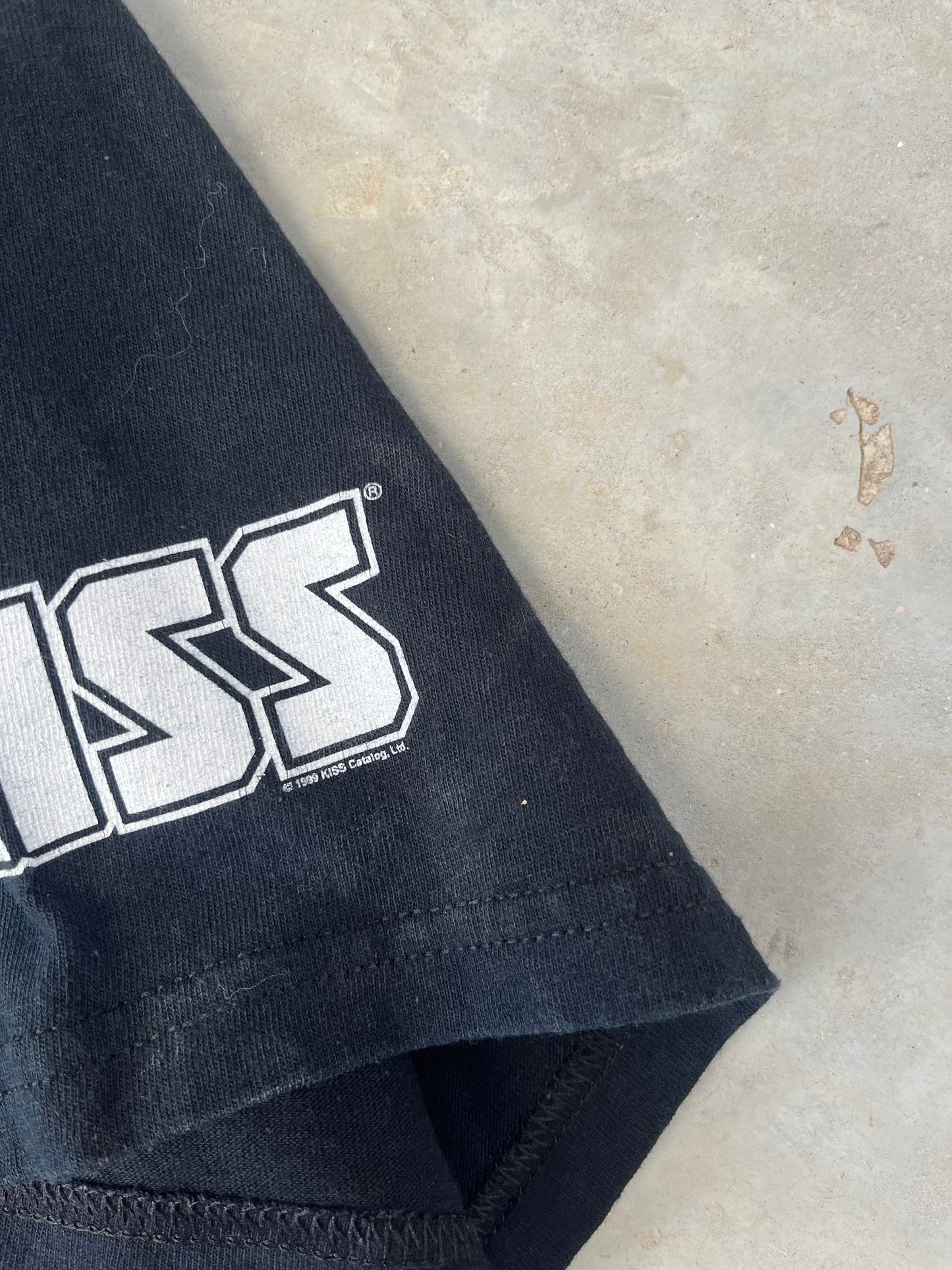 2000S - KISS GRAPHIC TSHIRT - M