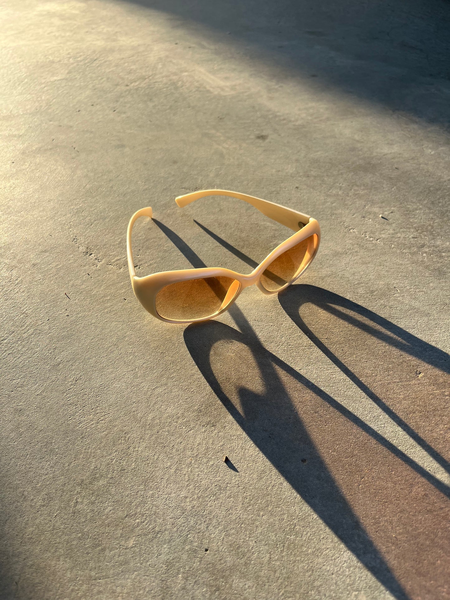 1990S - RARE OVAL CREAM & ORANGE MADE IN JAPAN SUNGLASSES - ONE SIZE