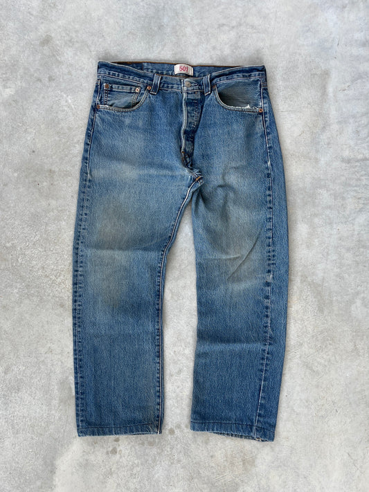 2000S - DISTRESSED 501 LEVI’S JEANS - 34