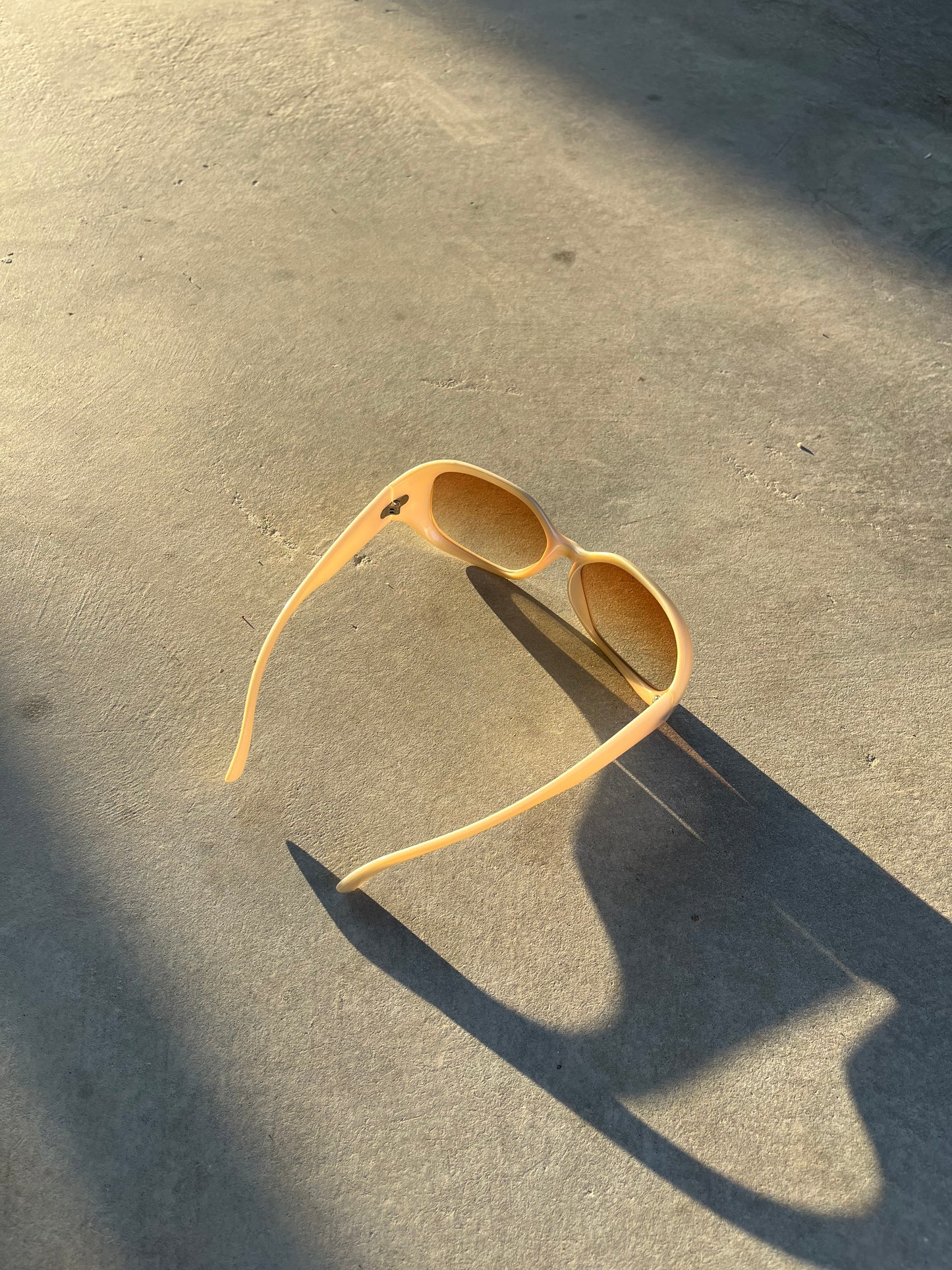 1990S - RARE OVAL CREAM & ORANGE MADE IN JAPAN SUNGLASSES - ONE SIZE