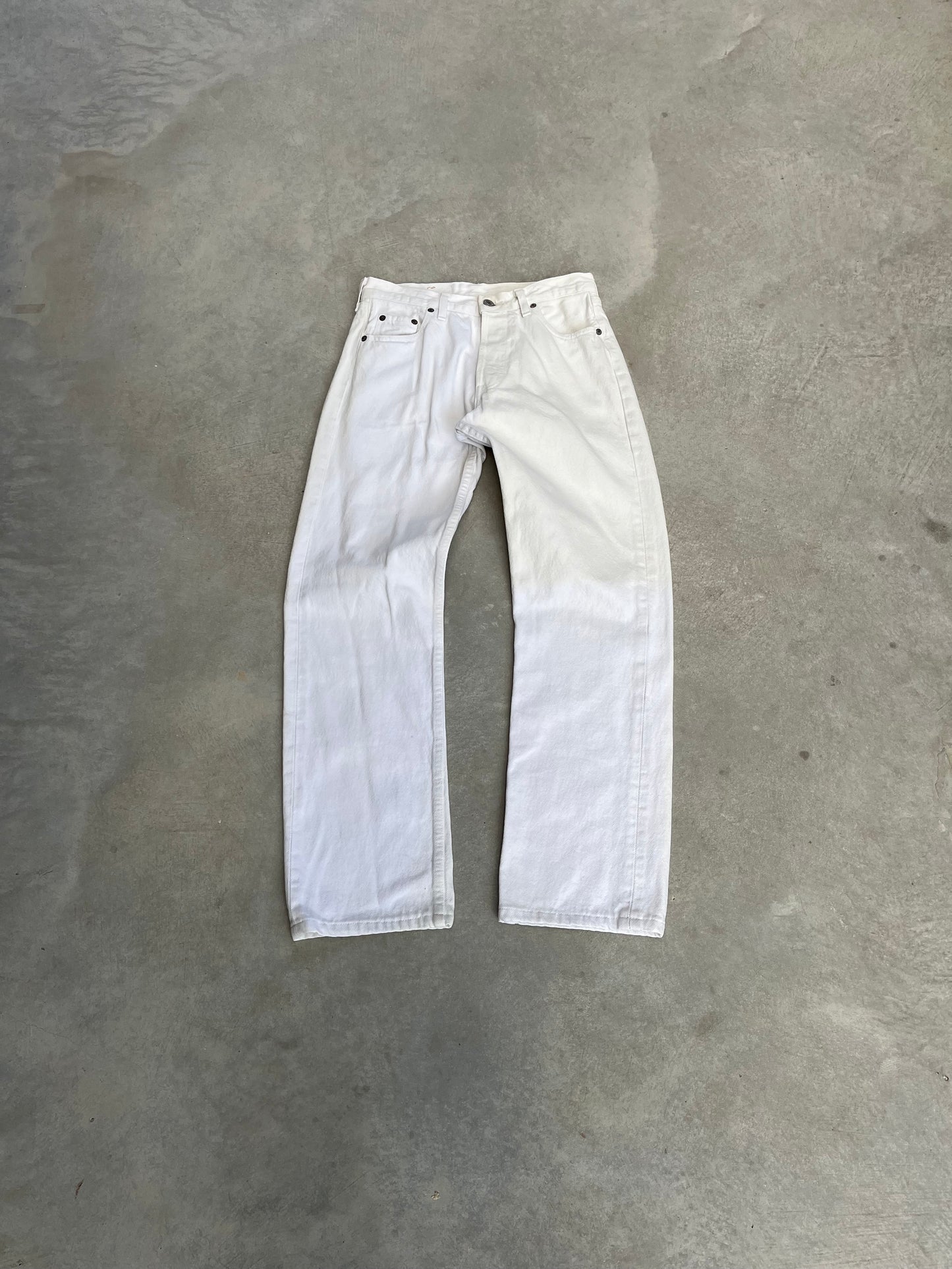 2000S - WHITE STRAIGHT LEG 501 LEVIS JEANS - 34-6