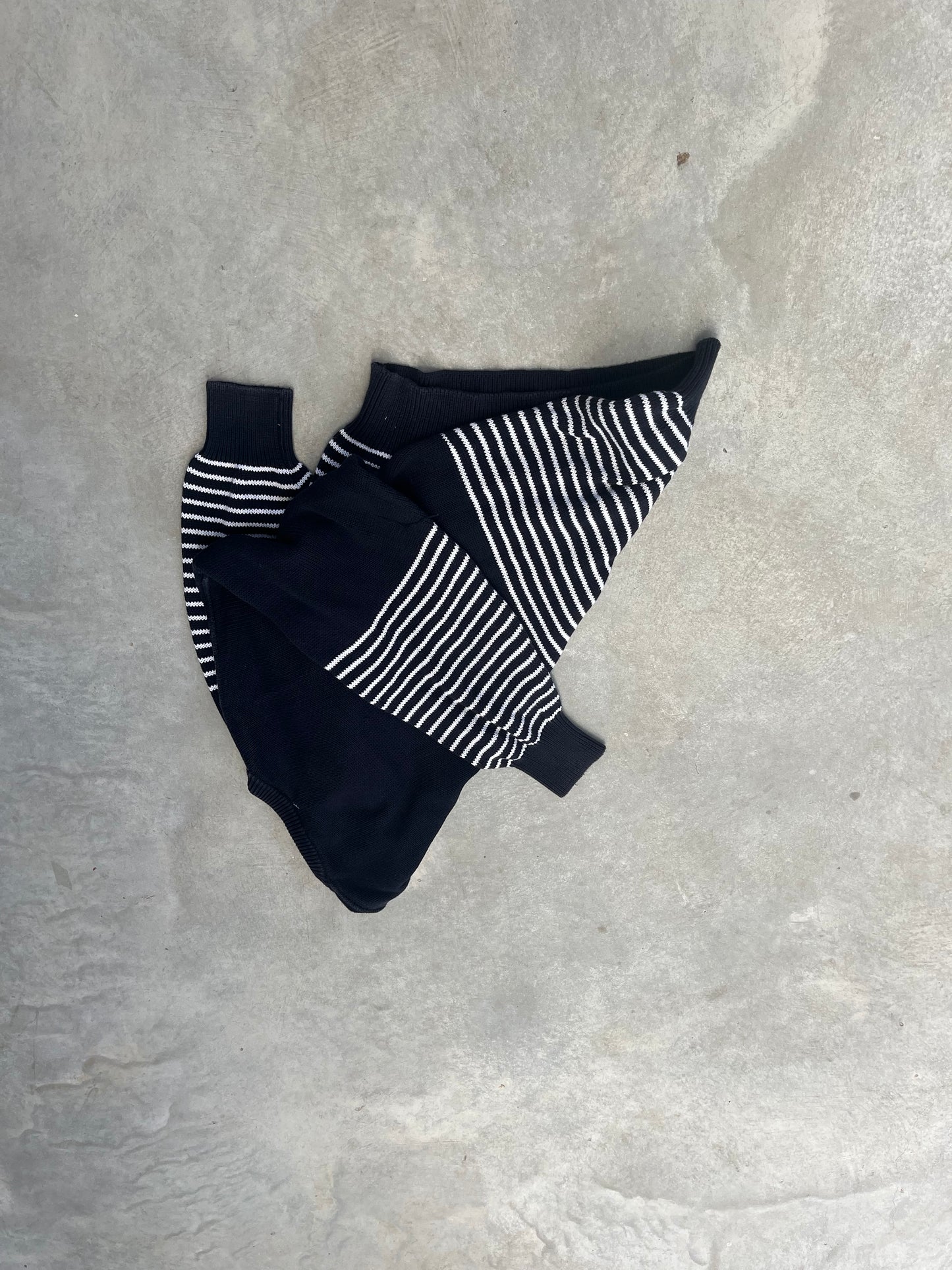 1980S - STRIPED “YACHT CLUB” EMBROIDERED SWEATER - XL