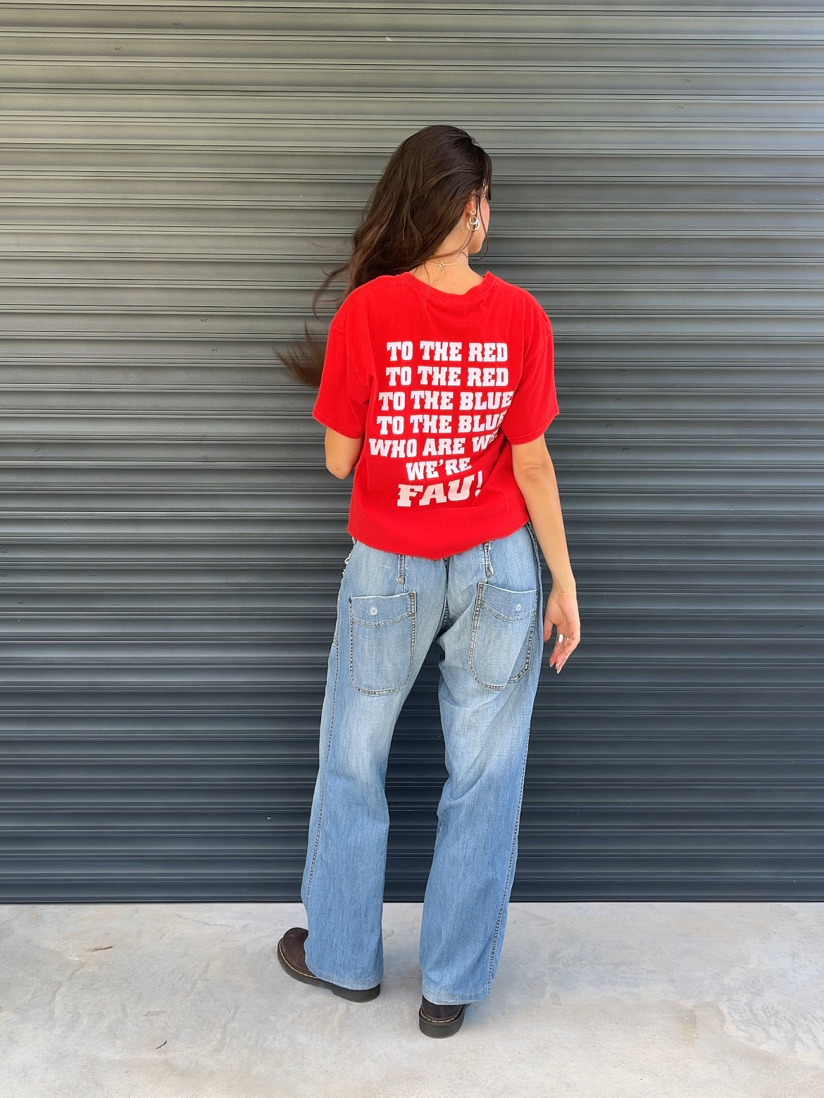 2000S - GILDAN “PROWLERS” PRINTED GRAPHIC TSHIRT - M