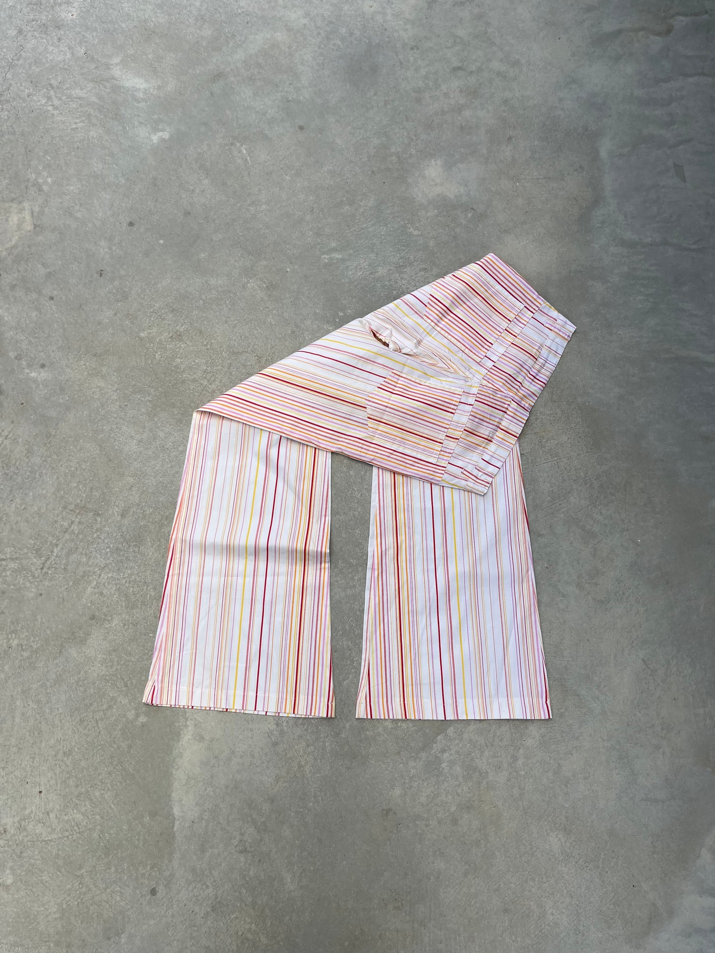 ‏2000S - DEAD STOCK SIXTIES TZIPPY LOW RISE FLARED JEANS - 36