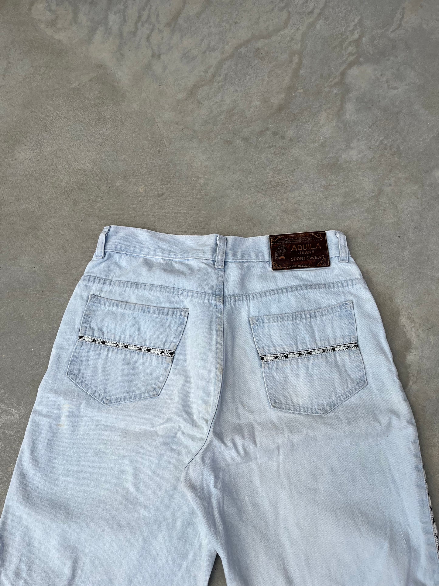 2000S - LIGHT WASH WIDE LEG SEWN PATTERN JORTS - 36