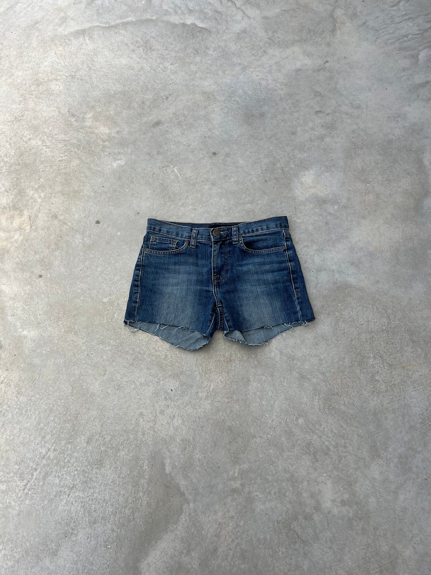2000S - CALVIN KLEIN CROPPED JEAN SHORTS - 34
