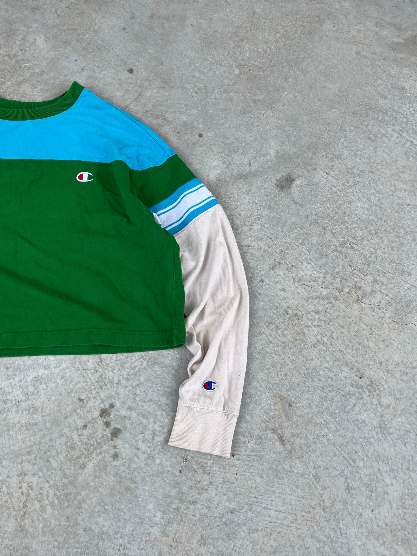 2000S - CHAMPION CROP LONGSLEEVE - M