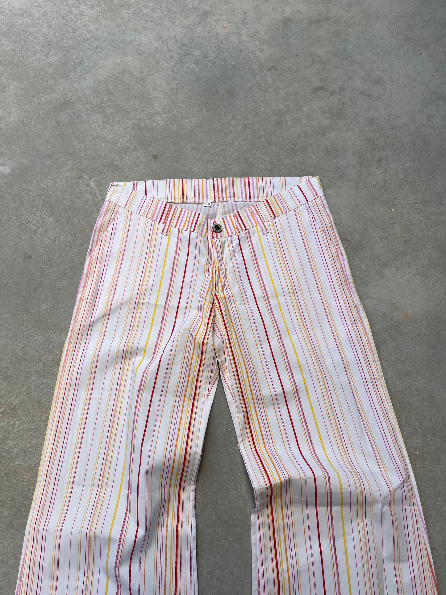 ‏2000S - DEAD STOCK SIXTIES TZIPPY LOW RISE FLARED JEANS - 36