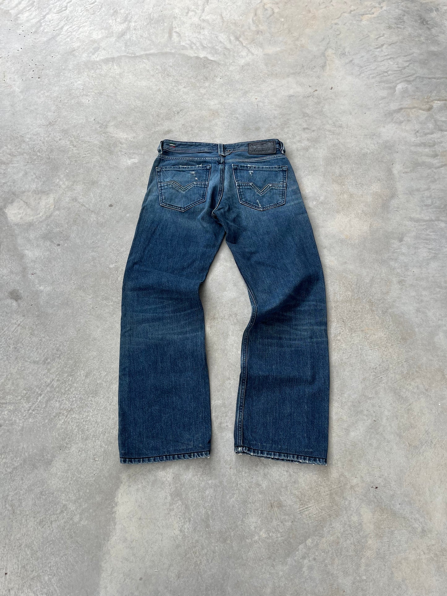 1990S - FADED DISTRESSED BOOTCUT DIESEL JEANS - 38