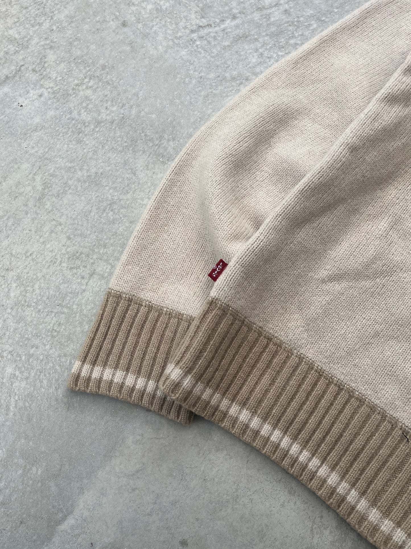 2000S - LEVI‘S BEIGE ZIP UP KNIT JACKET - L