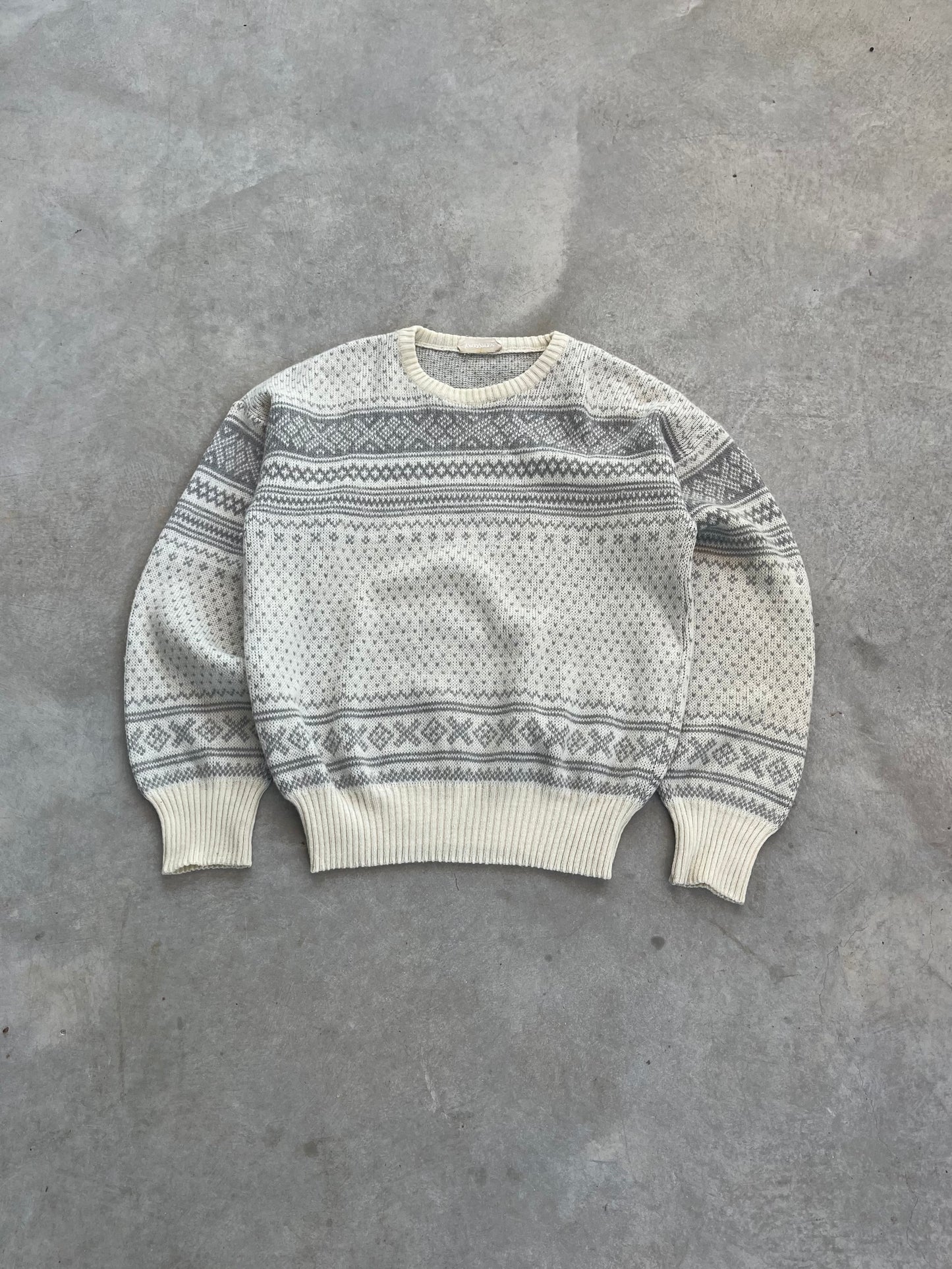 1990S - GRAY & CREAM PATTERNED SWEATER - M