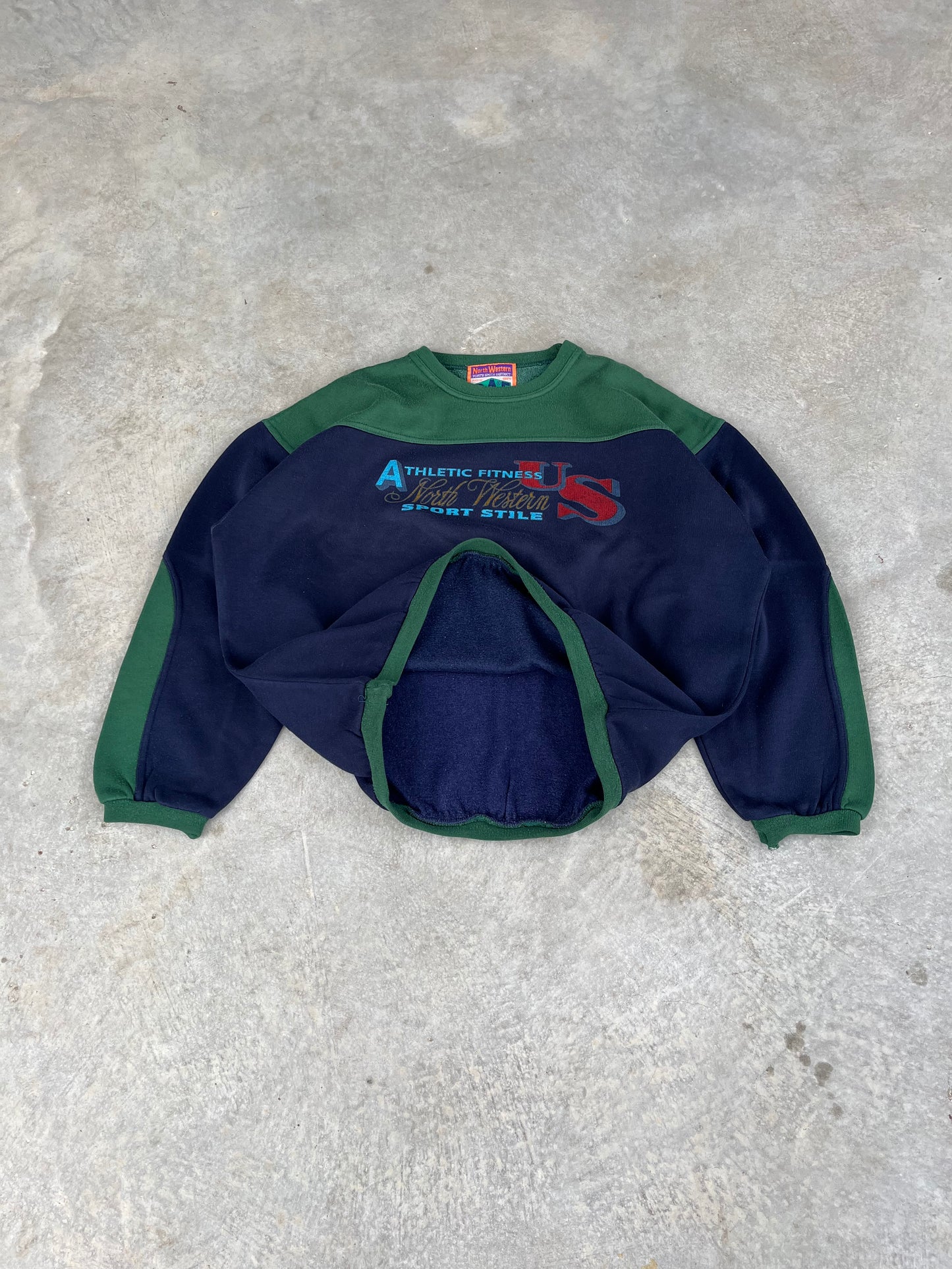 2000S - GRAPHIC GREEN & NAVY SWEATSHIRT - M
