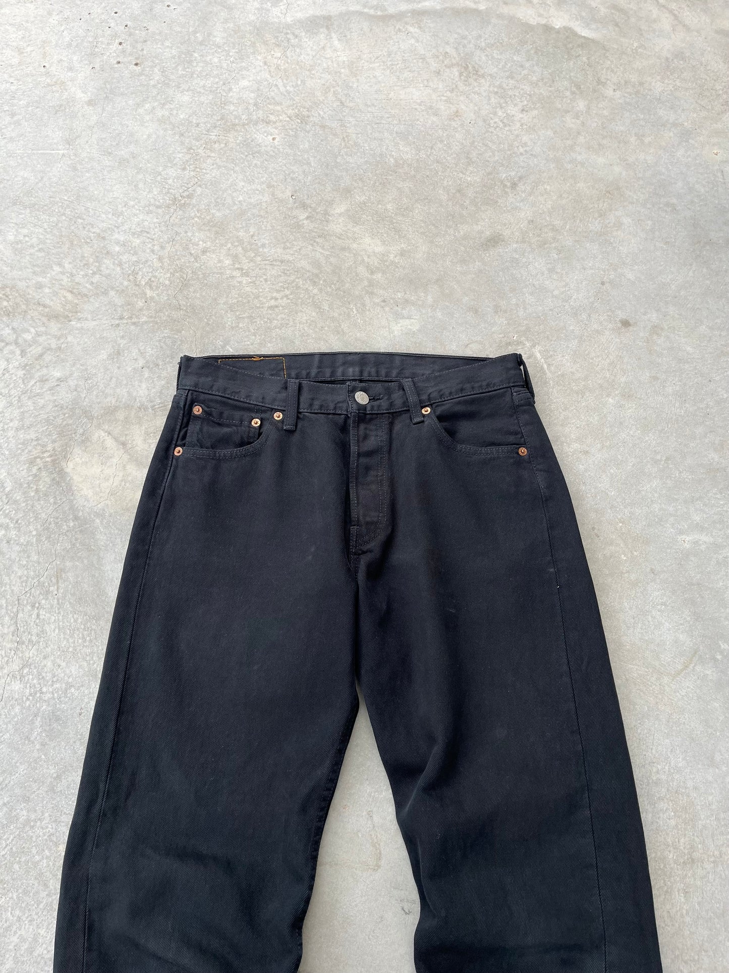 1990S - BLACK STRAIGHT LEG 501 LEVI’S JEANS - 38
