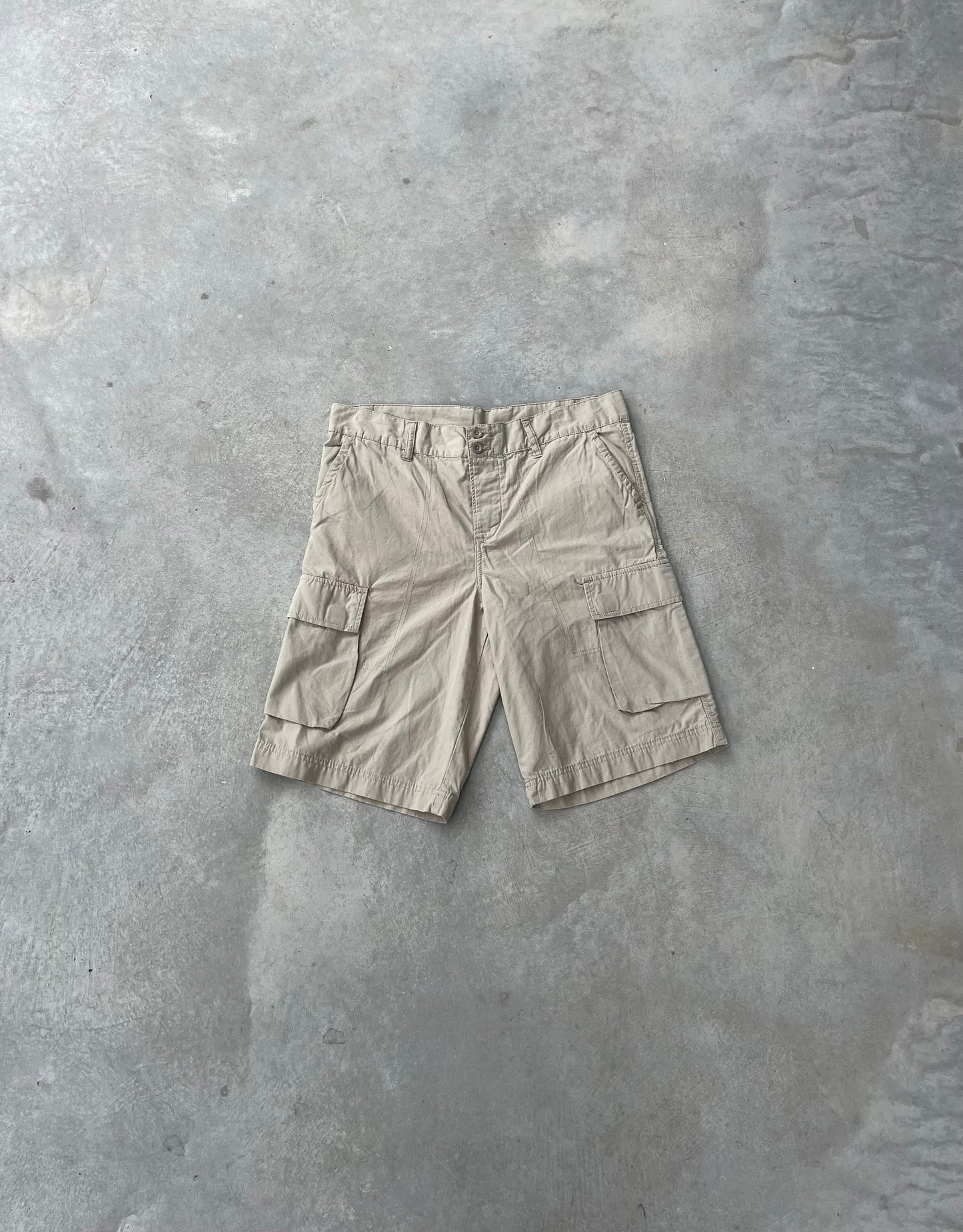 1990S - BEIGE CARGO SHORTS - 44