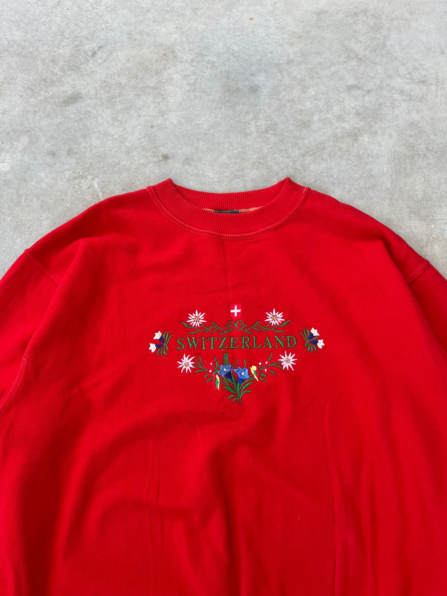 1990S - RED EMBROIDERED SWITZERLAND SWEATSHIRT - L