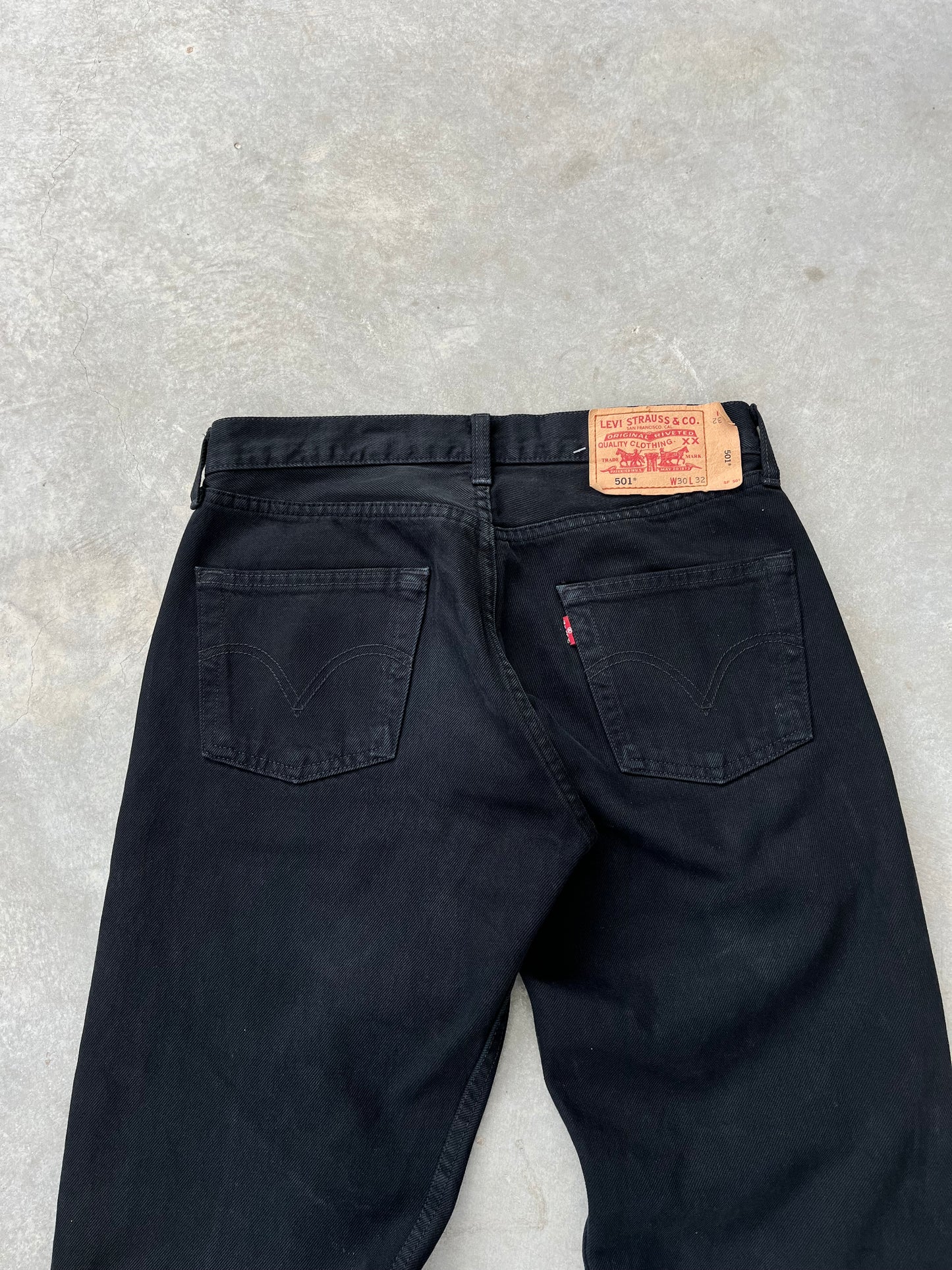 1990S - BLACK STRAIGHT LEG 501 LEVI’S JEANS - 38