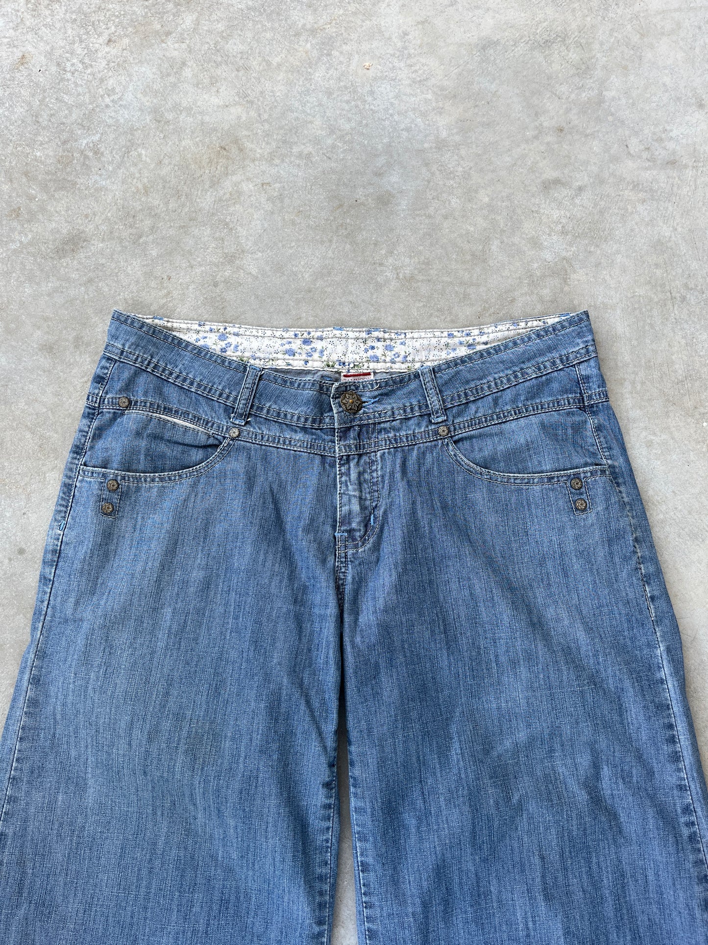 2000S - FLARED JORTS - 40